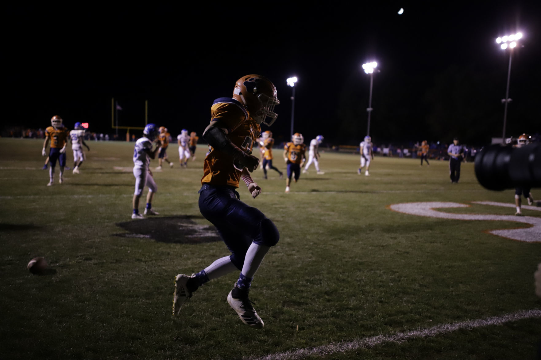 GALLERY-pana-football-10-100519.JPG